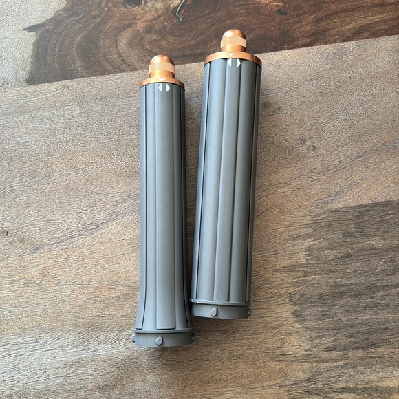 Dyson Airwrap Multi-Styler (Long) - Picture 3 of 6